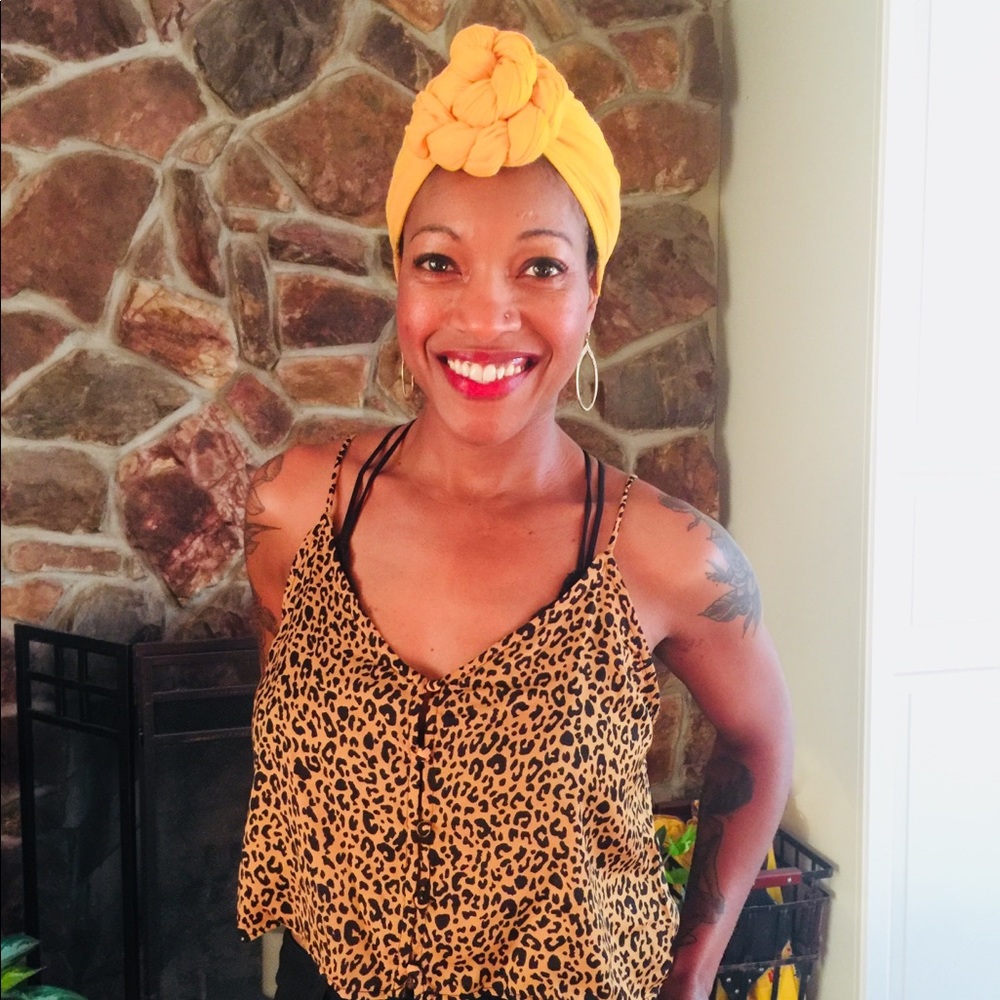 Meet your Posher, Deneshia